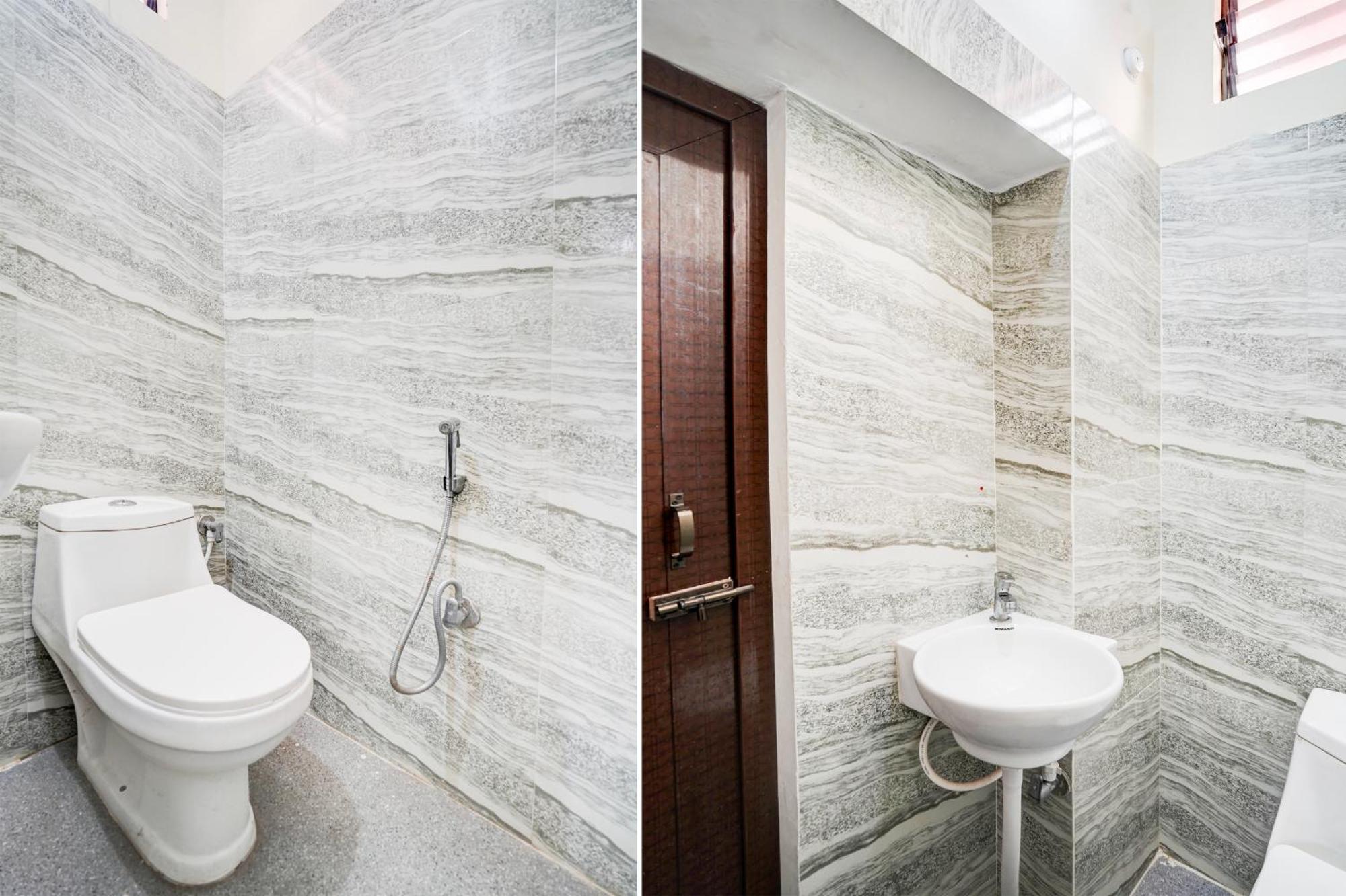 Hotel Vibe Blu- Varanasi Bagian luar foto